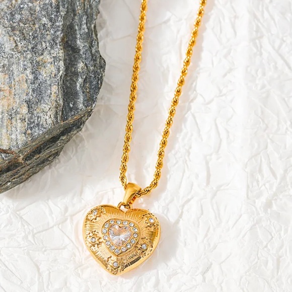 💛18K gold plated heart pendant necklace - Picture 4 of 6